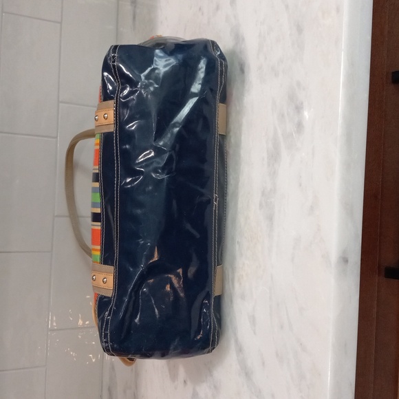 Satchel - Picture 4 of 16